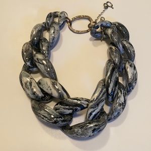 Gorgeous resin statement necklace